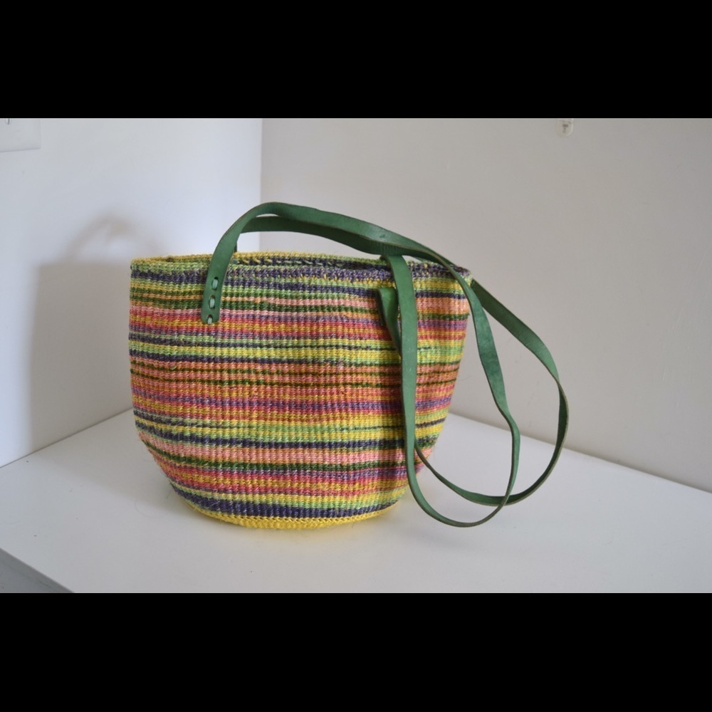 Handmade basket bag - Picture 7 of 8